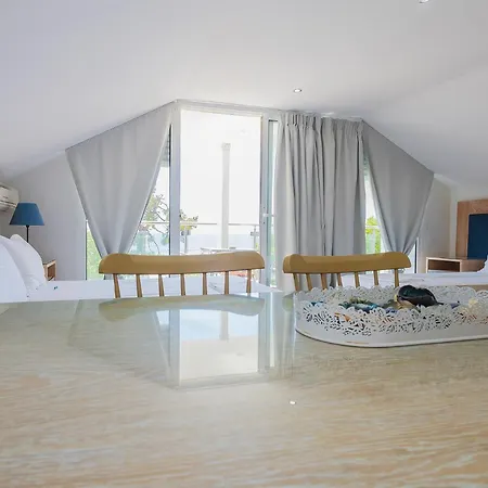 Le Monde Seaview Suites Nea Kallikrateia Exterior photo