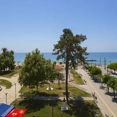 Le Monde Seaview Suites Nea Kallikrateia Exterior photo