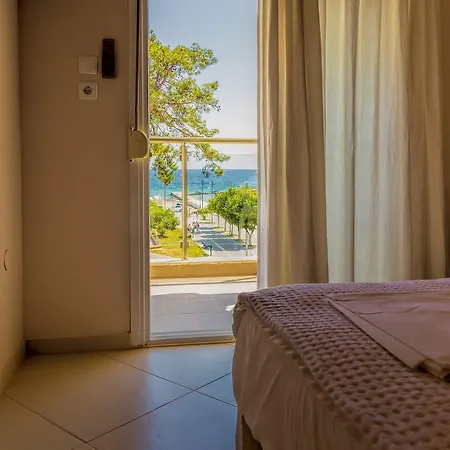 Le Monde Seaview Suites Nea Kallikrateia Exterior photo