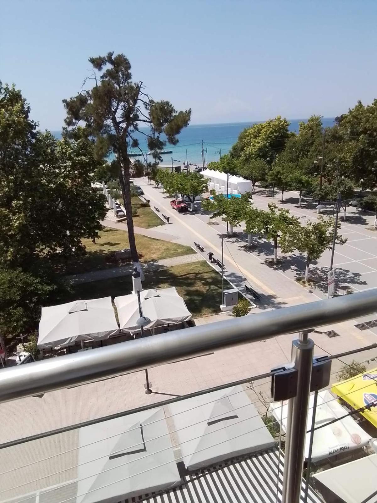 Le Monde Seaview Apartment Nea Kallikrateia