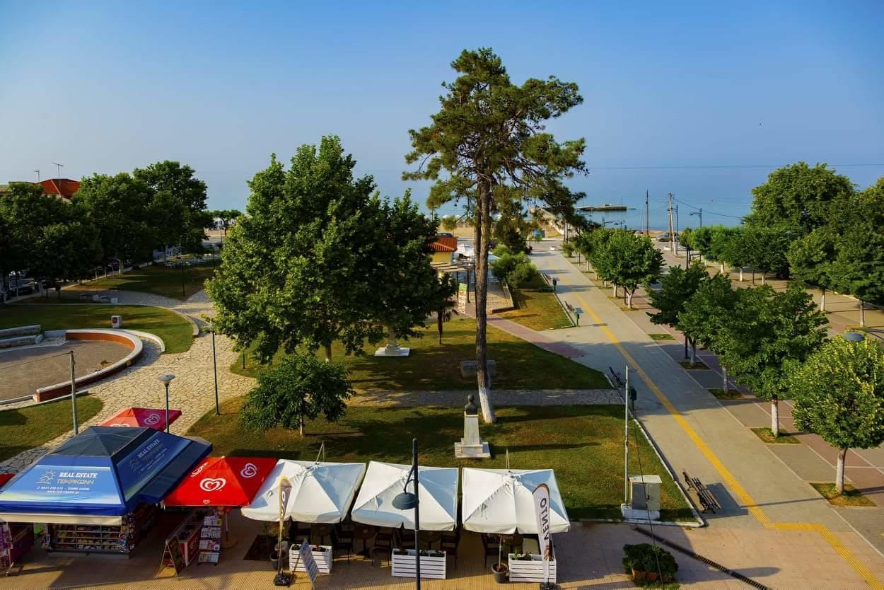 Le Monde Seaview Apartment